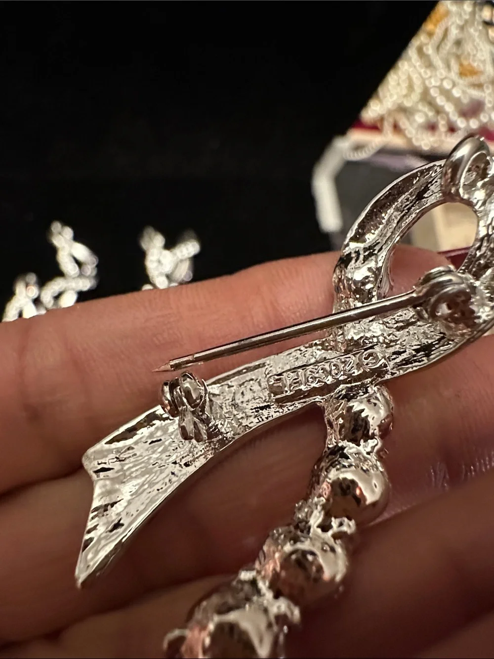 Silver & Crystal Ribbon Hope Awarness Brooch/Pendants - Pack of 16